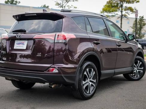 Used 2018 Toyota RAV4 LE w/ All Weather Liner Package AWD/4WD image 21