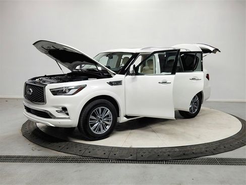 Used 2023 INFINITI QX80 Luxe w/ Cargo Package image 11