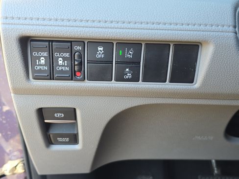 Used 2020 Honda Odyssey EX image 25