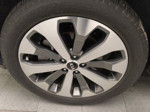 Used 2020 Kia Telluride EX w/ EX Premium Package image 31