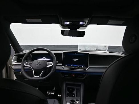 New 2026 Volkswagen Tiguan SE R-Line AWD/4WD image 10