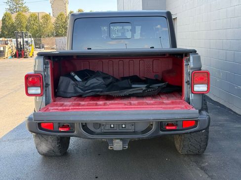 Used 2020 Jeep Gladiator Rubicon w/ Cold Weather Group AWD/4WD image 37