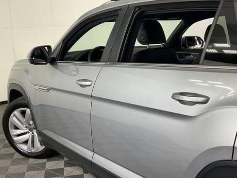 Used 2020 Volkswagen Atlas Cross Sport SE AWD/4WD image 33