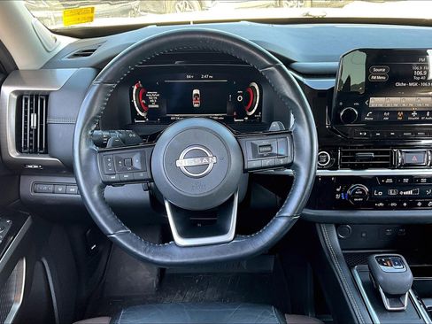 Used 2022 Nissan Pathfinder Platinum w/ Cargo Package image 5