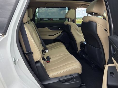 Used 2022 Acura MDX w/ Advance Package AWD/4WD image 16