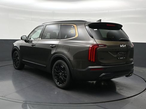 Used 2022 Kia Telluride SX w/ Nightfall Edition Package AWD/4WD image 3