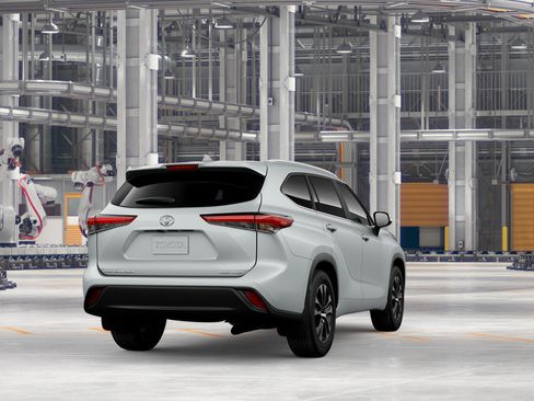 New 2026 Toyota Highlander XLE AWD/4WD image 11