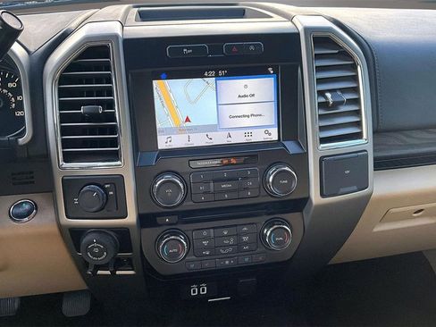 Used 2016 Ford F150 Lariat w/ Trailer Tow Package image 10