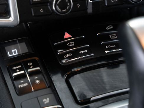 Used 2014 Porsche Cayenne S AWD/4WD image 23