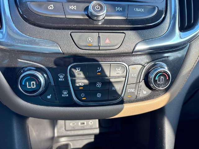 Used 2022 Chevrolet Equinox Premier AWD/4WD image 19