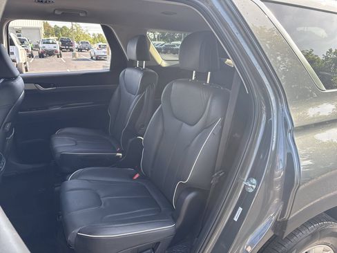 Used 2025 Hyundai Palisade SEL FWD image 17