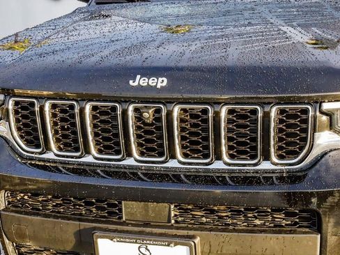 Certified 2024 Jeep Grand Cherokee L Limited w/ Luxury Tech Group II image 6