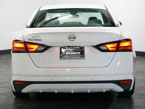 Used 2024 Nissan Altima 2.5 S FWD image 4