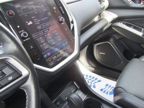 Used 2024 Subaru Ascent Limited w/ Technology Package AWD/4WD image 15