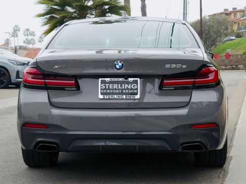 Used 2021 BMW 530e xDrive w/ M Sport Package image 30