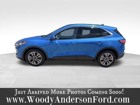 Used 2020 Ford Escape SEL FWD image 3