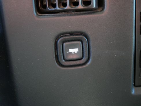 Used 2017 Chevrolet Express 2500 RWD image 27