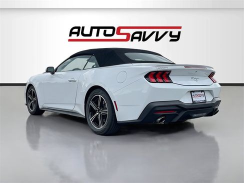Used 2024 Ford Mustang Premium image 5