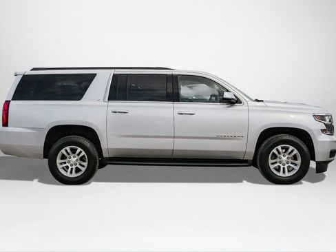Used 2018 Chevrolet Suburban LT image 5