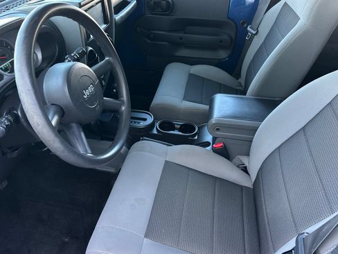 Used 2010 Jeep Wrangler Unlimited Sport w/ Trailer Tow Group AWD/4WD image 10