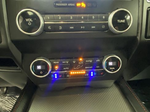 Used 2021 Ford Expedition Max Limited image 32