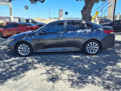 Used 2017 Kia Optima LX FWD image 4