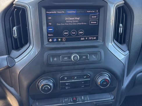 Used 2020 Chevrolet Silverado 1500 Custom w/ Custom Value Package image 12