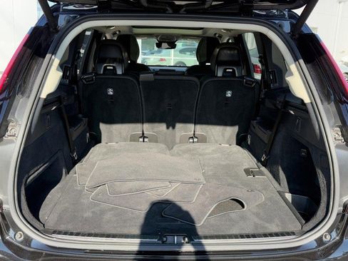 Certified 2025 Volvo XC90 B6 Plus image 5