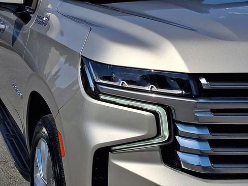 Certified 2021 Chevrolet Suburban High Country AWD/4WD image 9