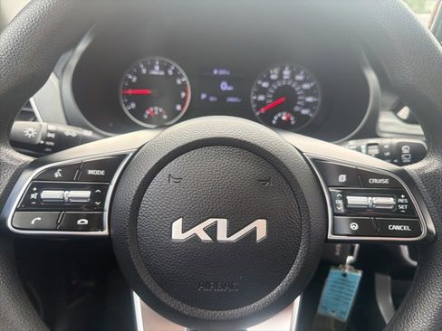 Certified 2023 Kia Seltos LX image 17