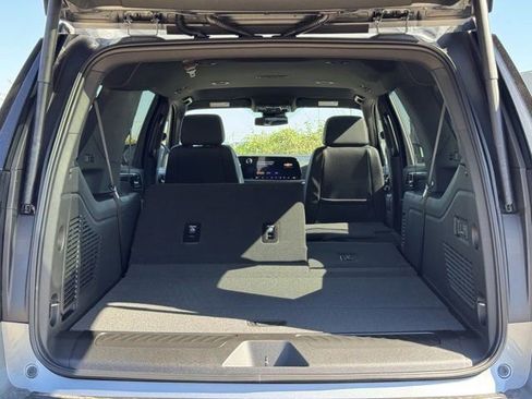 New 2026 Chevrolet Suburban LT w/ Comfort Package image 26