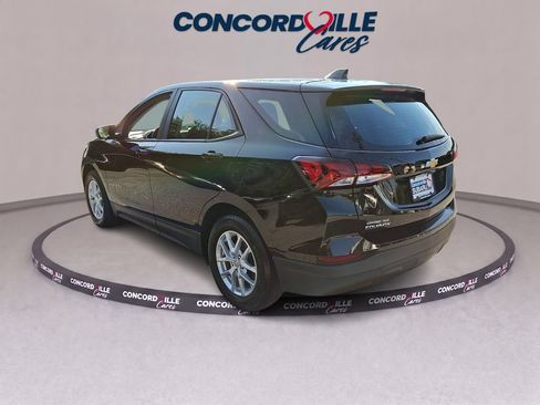 Used 2023 Chevrolet Equinox LS FWD image 4