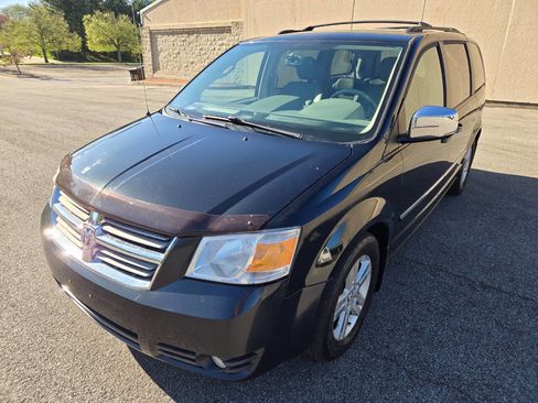 Used 2008 Dodge Grand Caravan SXT image 3