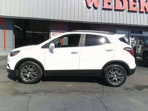 Used 2019 Buick Encore Sport Touring AWD/4WD image 2
