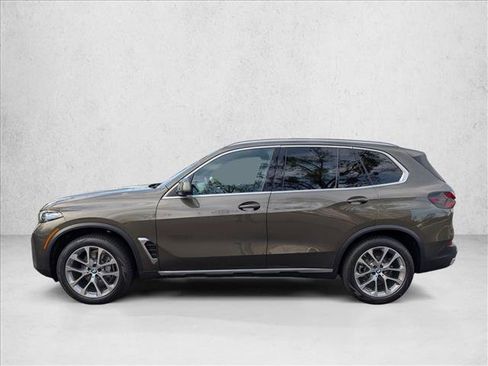 New 2026 BMW X5 xDrive40i w/ Premium Package image 9
