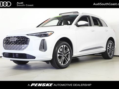 Used 2025 Audi Q5 Premium Plus w/ Premium Plus AWD/4WD image 1