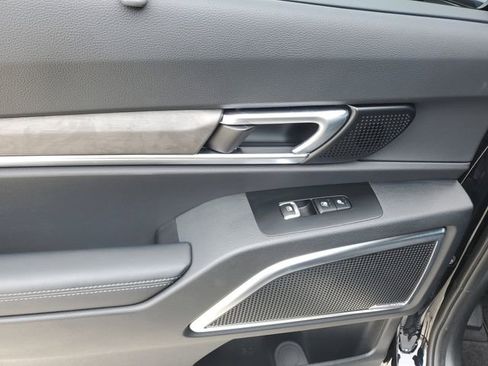 Certified 2025 Kia Telluride SX Prestige X-Line image 9