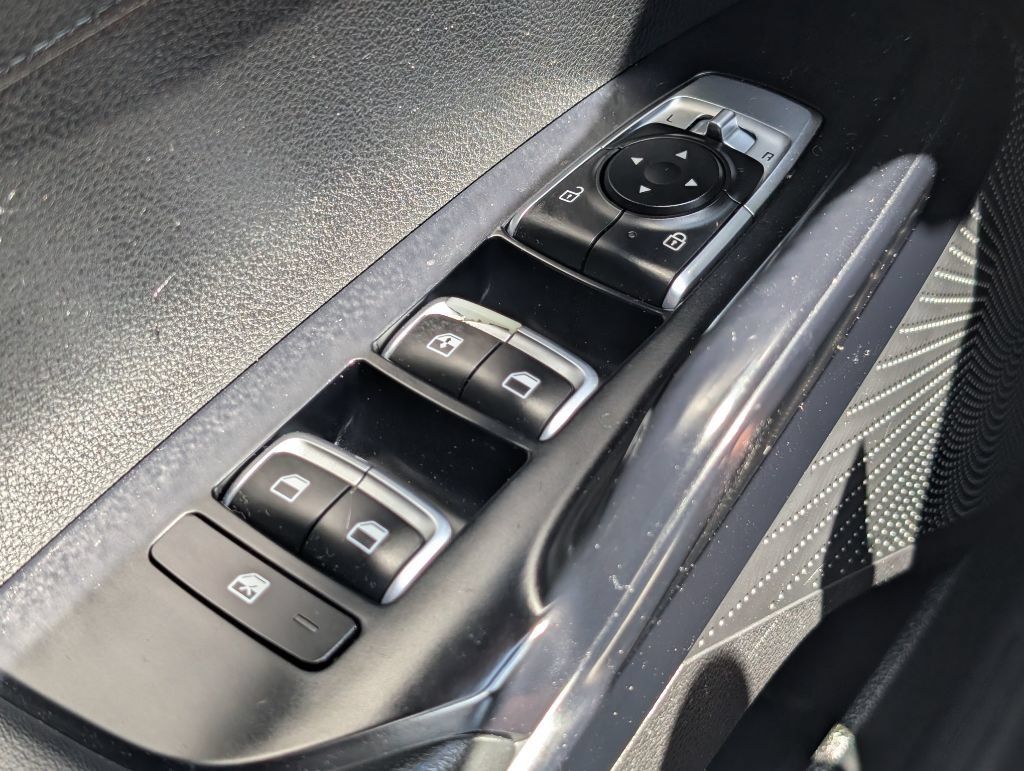 Used 2021 Kia K5 LXS FWD image 10