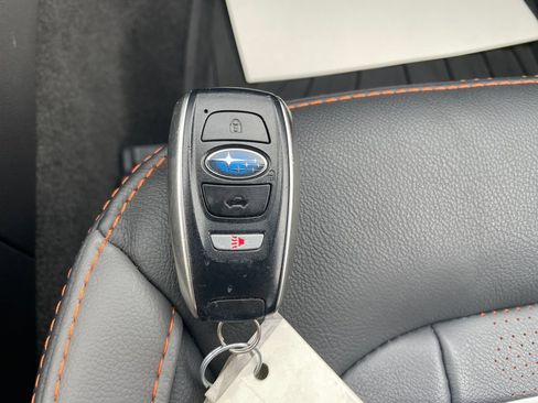 Used 2024 Subaru Crosstrek 2.5i Limited AWD/4WD image 25