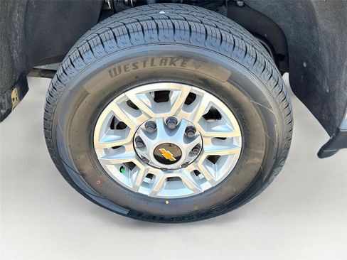 Used 2024 Chevrolet Silverado 2500 LT image 34