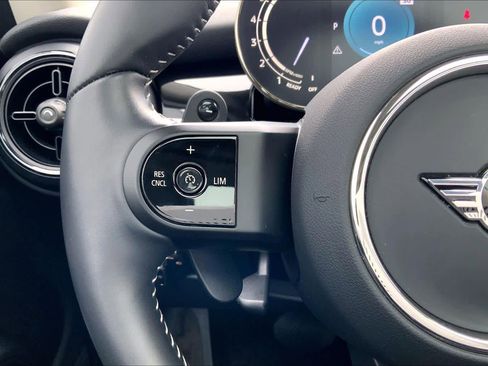 Used 2024 MINI Cooper S image 23