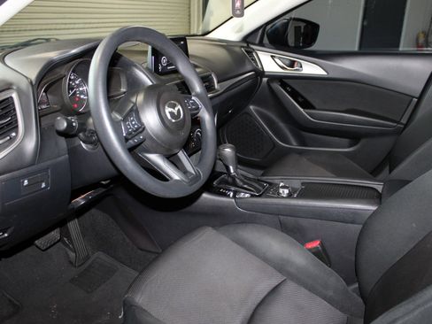 Used 2017 MAZDA MAZDA3 Sport image 17