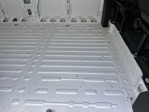 Used 2024 RAM ProMaster 2500 w/ Safety Group FWD image 17