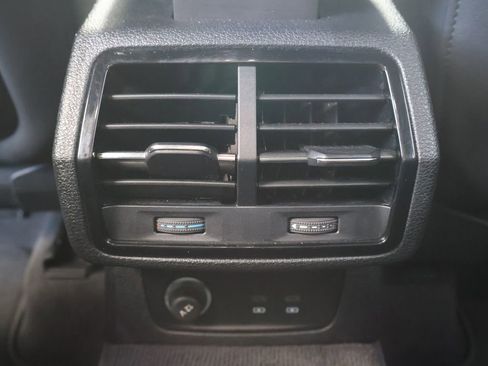 Used 2024 Audi Q3 2.0T Premium image 26