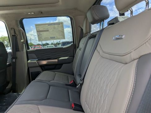 New 2026 Ford F350 Platinum w/ Platinum Plus Package AWD/4WD image 17