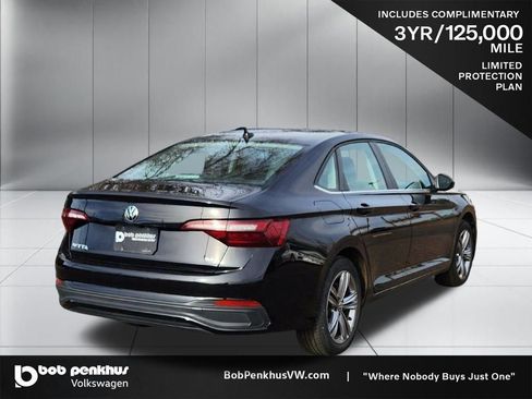 Used 2024 Volkswagen Jetta SE image 29