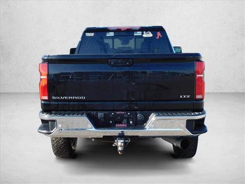 Used 2024 Chevrolet Silverado 2500 LTZ w/ LTZ Premium Package AWD/4WD image 6