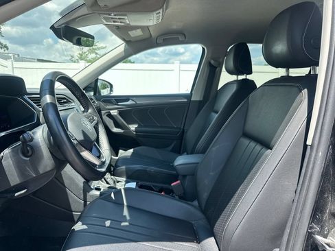 Used 2023 Volkswagen Tiguan SE FWD image 40