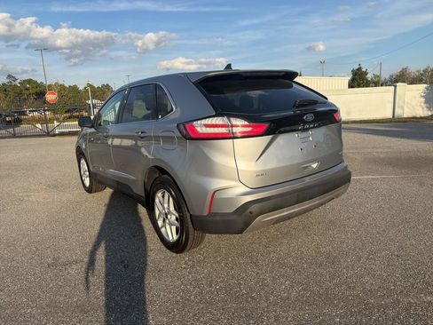 Used 2023 Ford Edge SEL w/ Cold Weather Package image 8