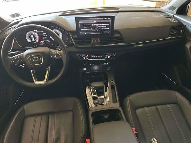 Used 2023 Audi Q5 2.0T Premium Plus w/ Premium Plus Package AWD/4WD image 12
